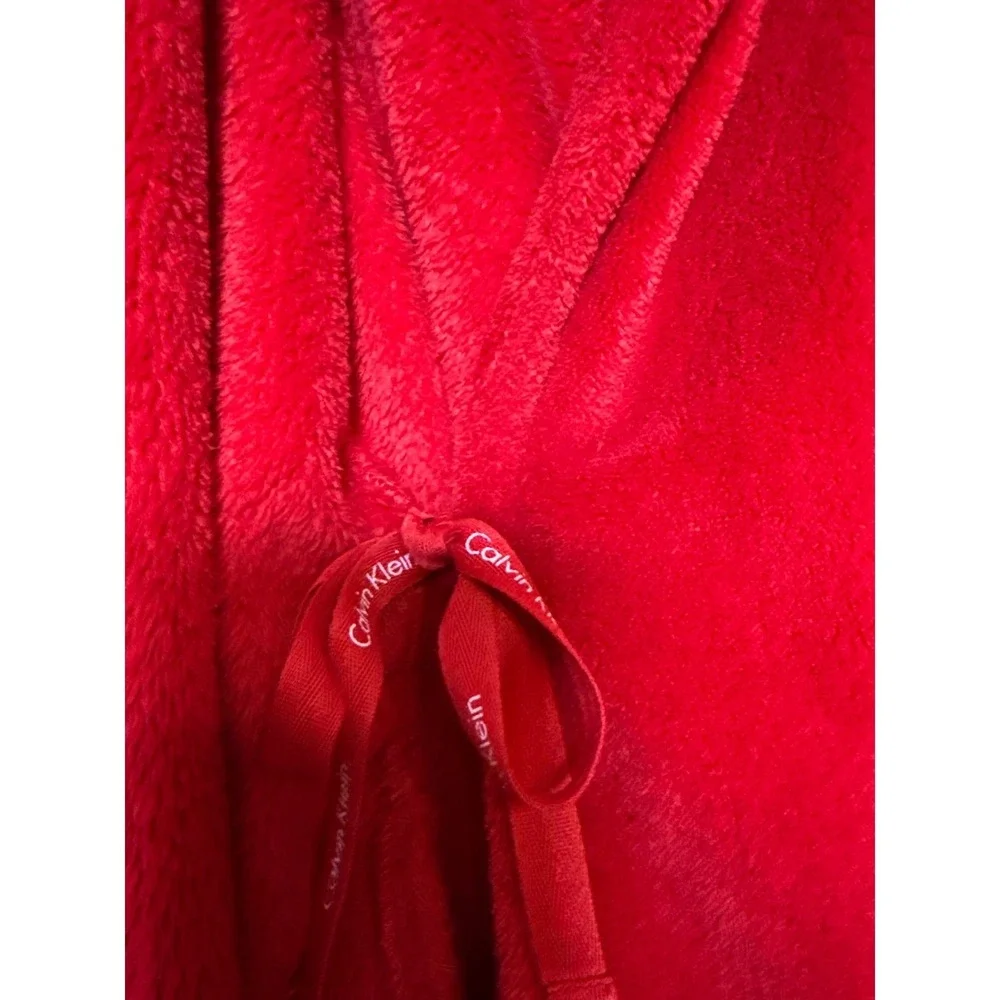Valentines‎ Spa Gift set, Calvin Klein Red Plush Robe XS/SCandle,Mask,Bath Salts